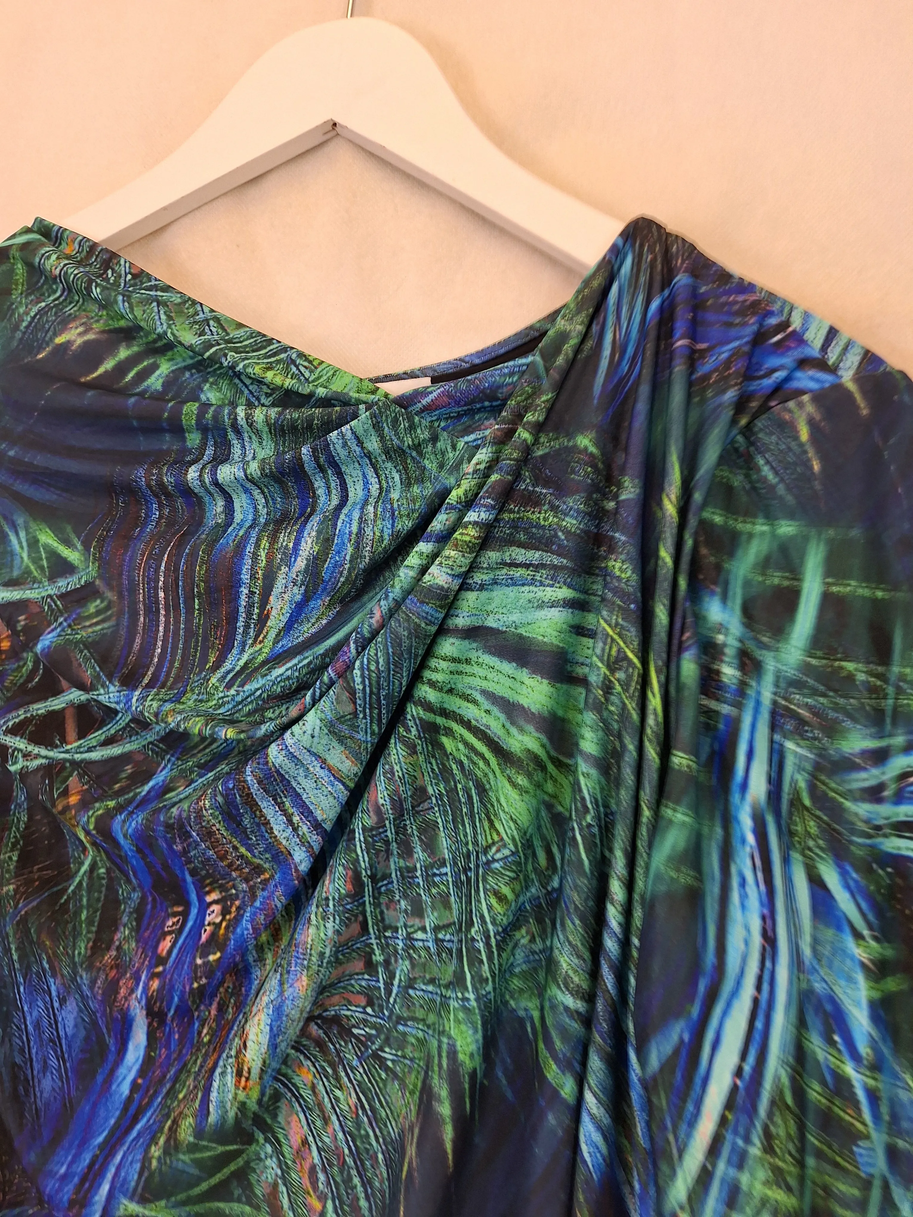 Anthea Crawford Elegant Lush Draped Top Size M